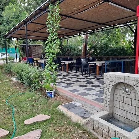 Aile Αττάλεια