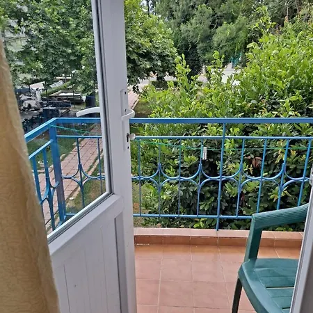 Aile Αττάλεια